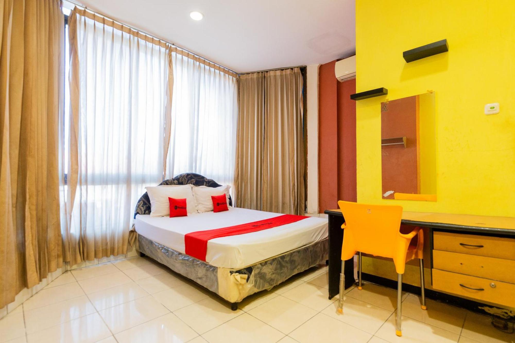 Reddoorz At Sparkling Hotel Sorabaya Extérieur photo