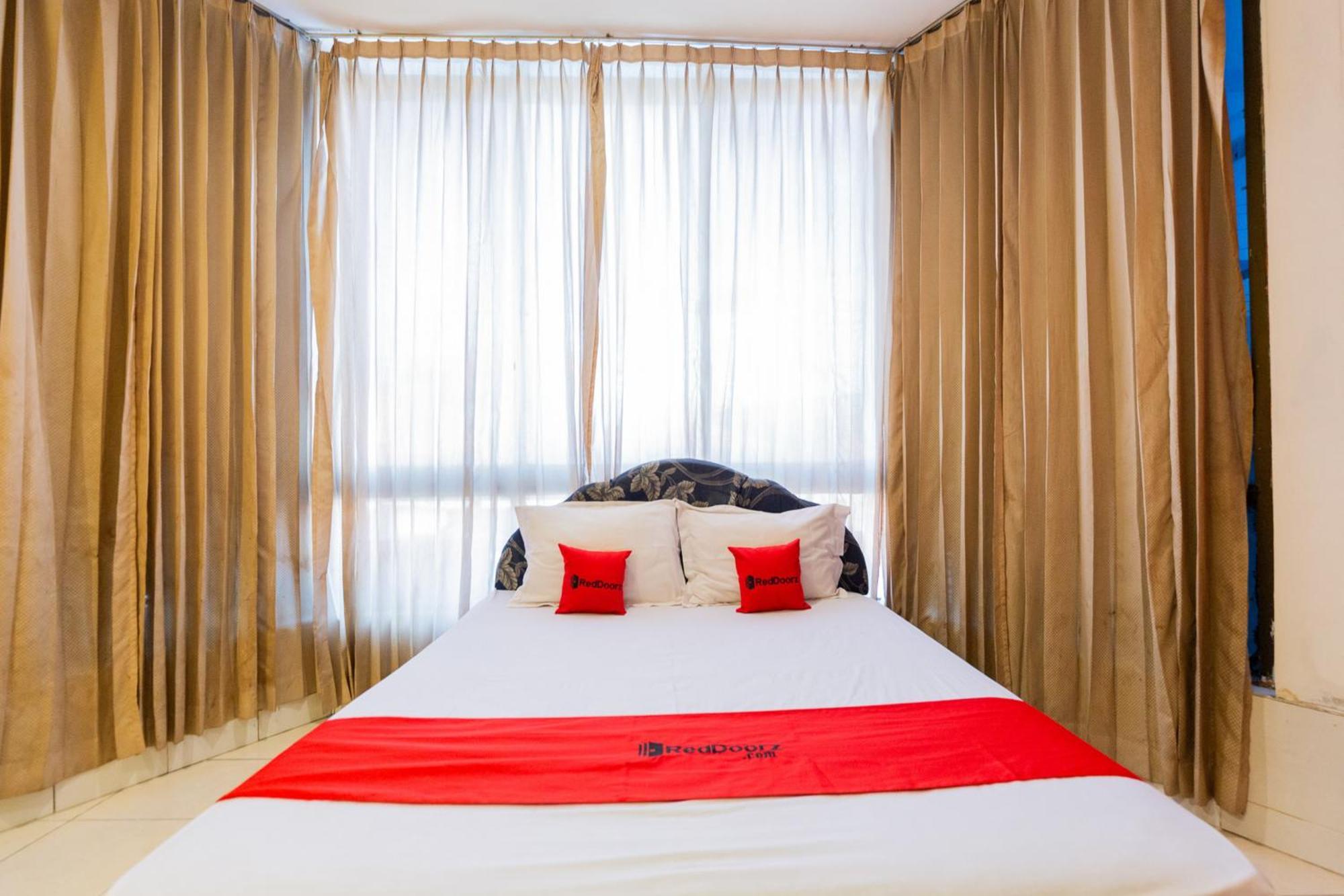 Reddoorz At Sparkling Hotel Sorabaya Extérieur photo